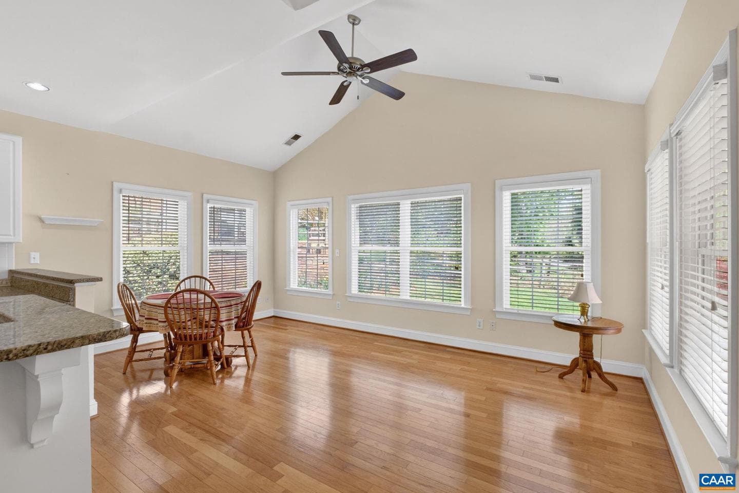 1804 Creekview Ln photo 5