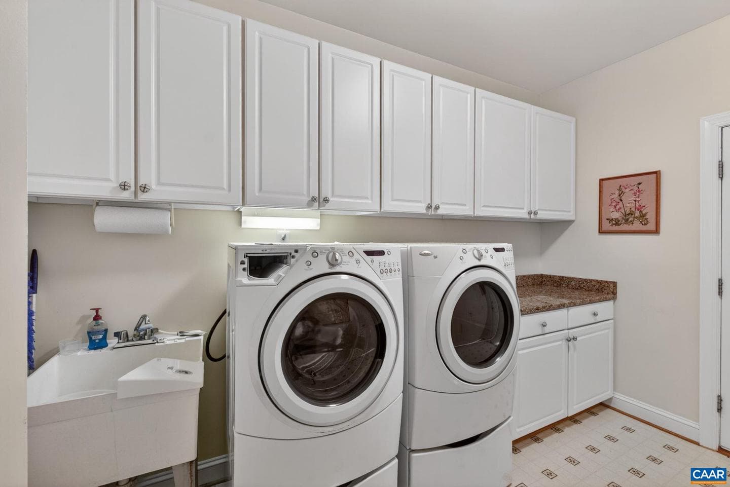 1804 Creekview Ln photo 8