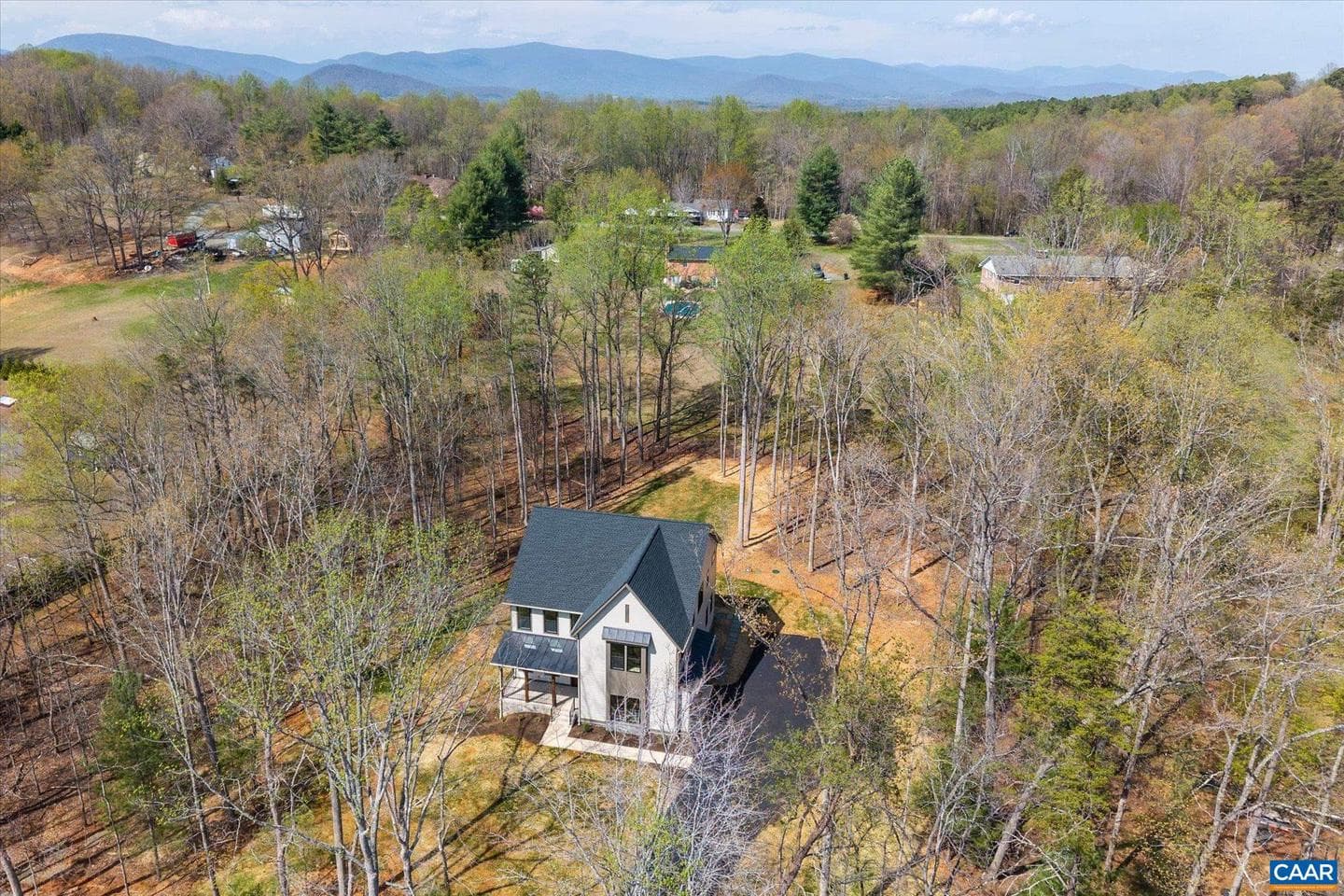 369 Sienna Ln photo 2