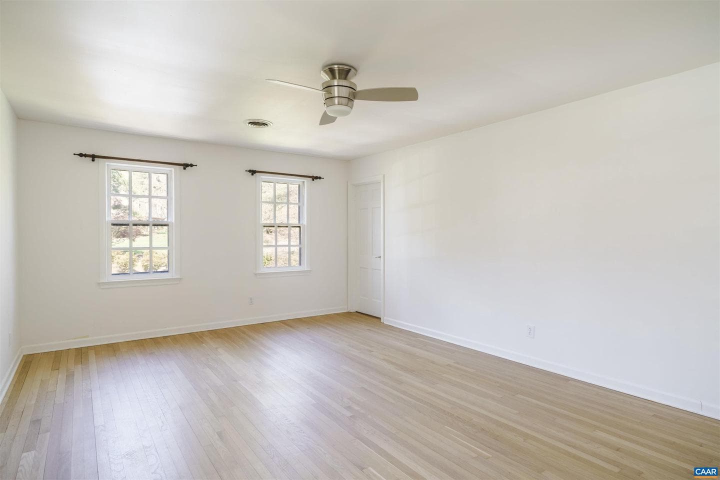 104 Smithfield Ct photo 34