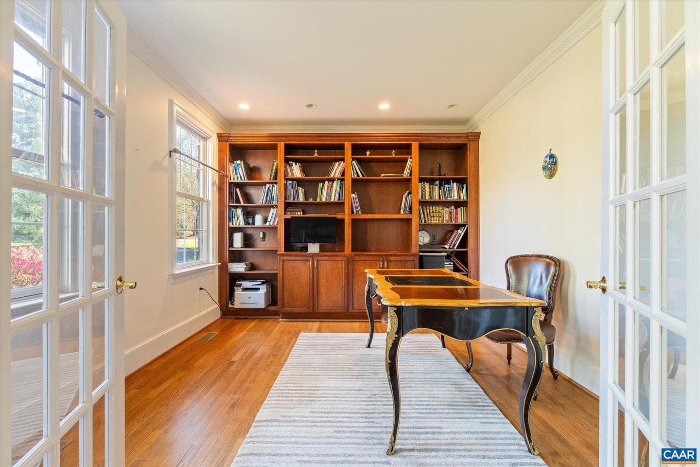 1813 Westerham St photo 32
