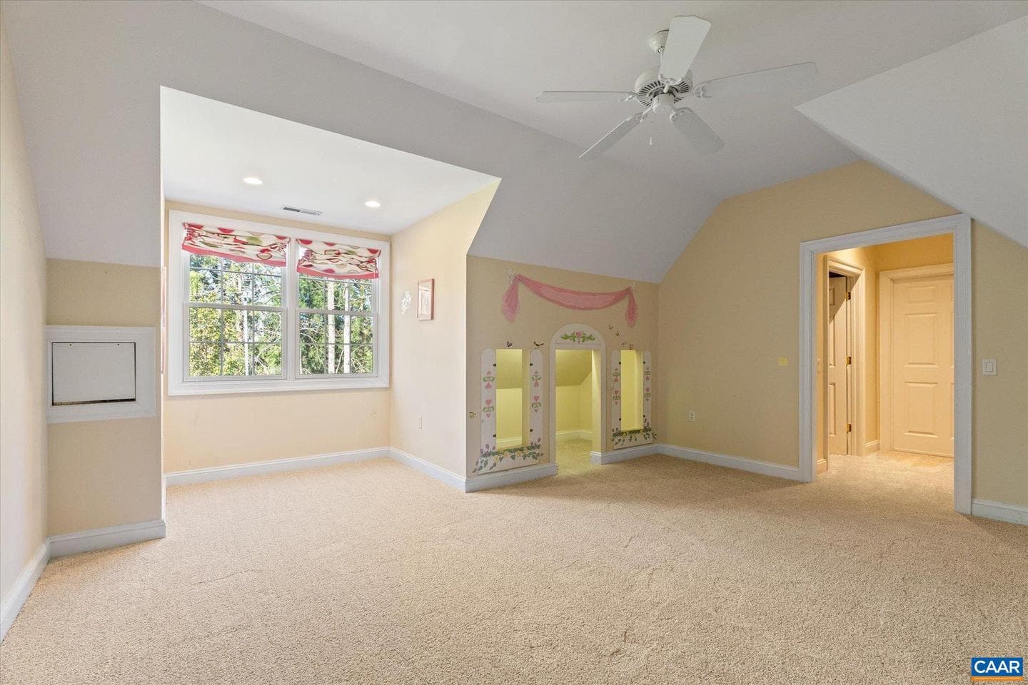 1813 Westerham St photo 61