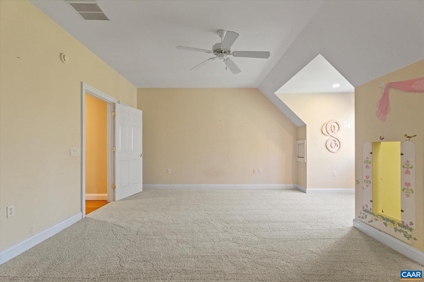 1813 Westerham St photo 63