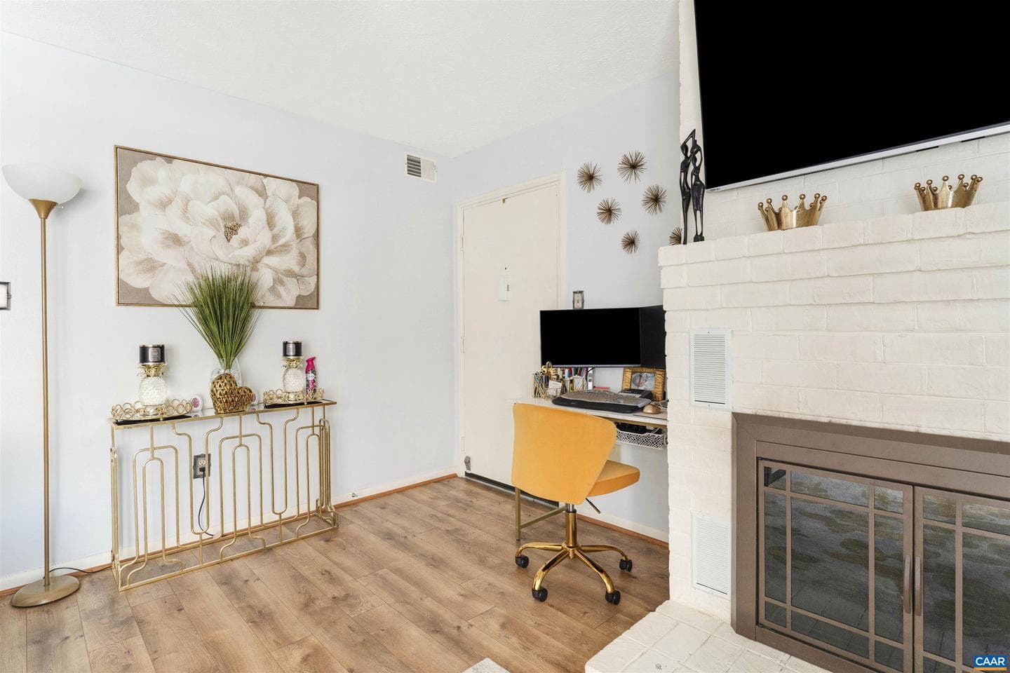 114 Turtle Creek Rd #1 photo 4