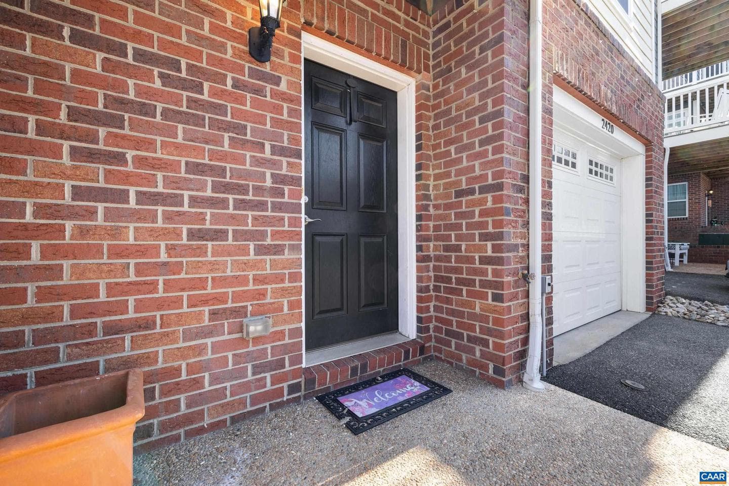 2420 Winthrop Dr photo 4