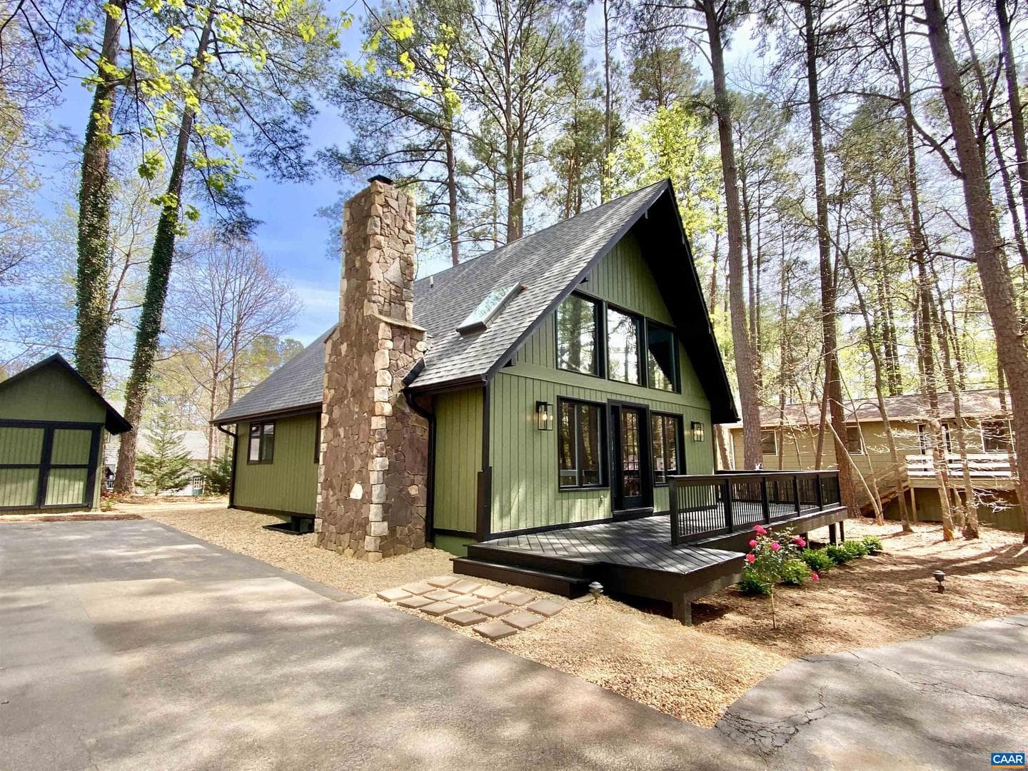 24 Tanglewood Rd