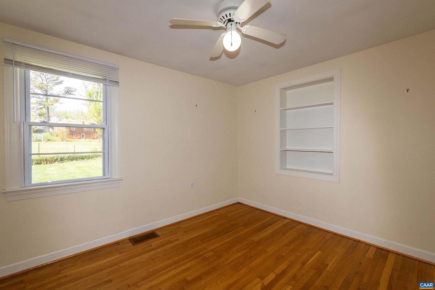 204 Selma Rd photo 17