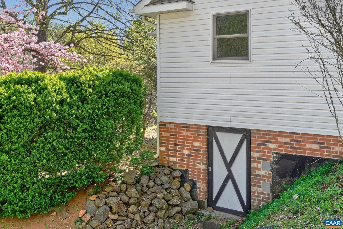 689 Mutton Hollow Rd photo 18