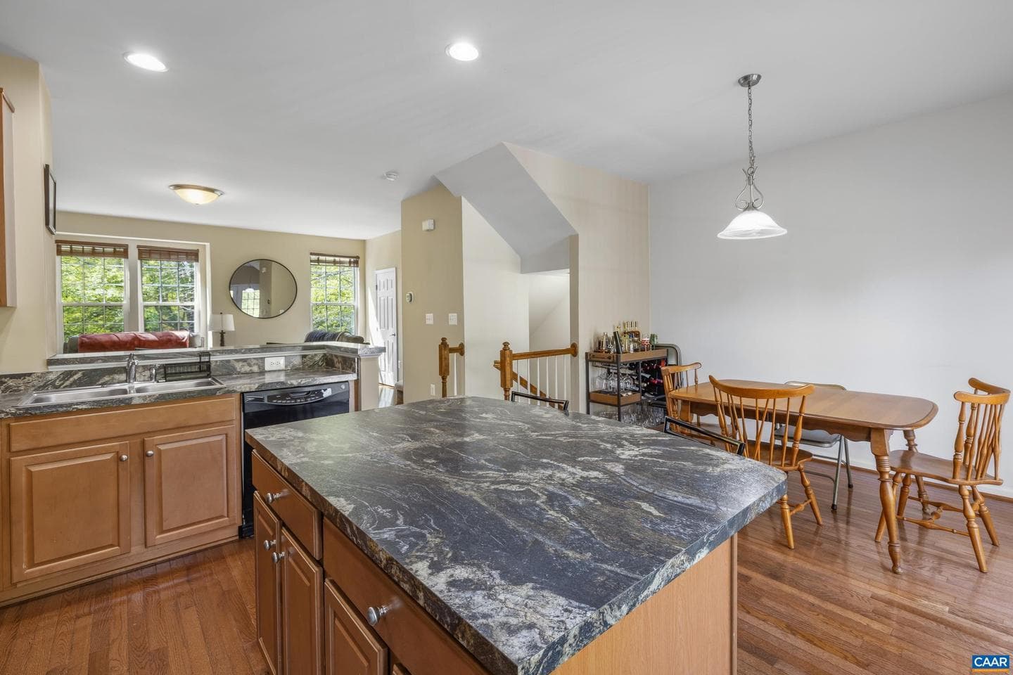 310 Patriot Way photo 17