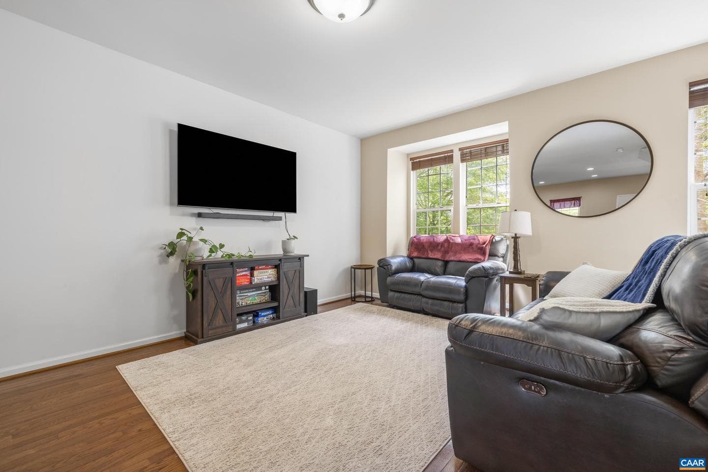 310 Patriot Way photo 20