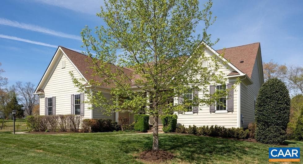 2706 Lockerbie Ln photo 2