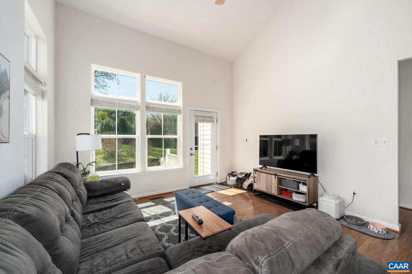 1549 Sawgrass Ct photo 18