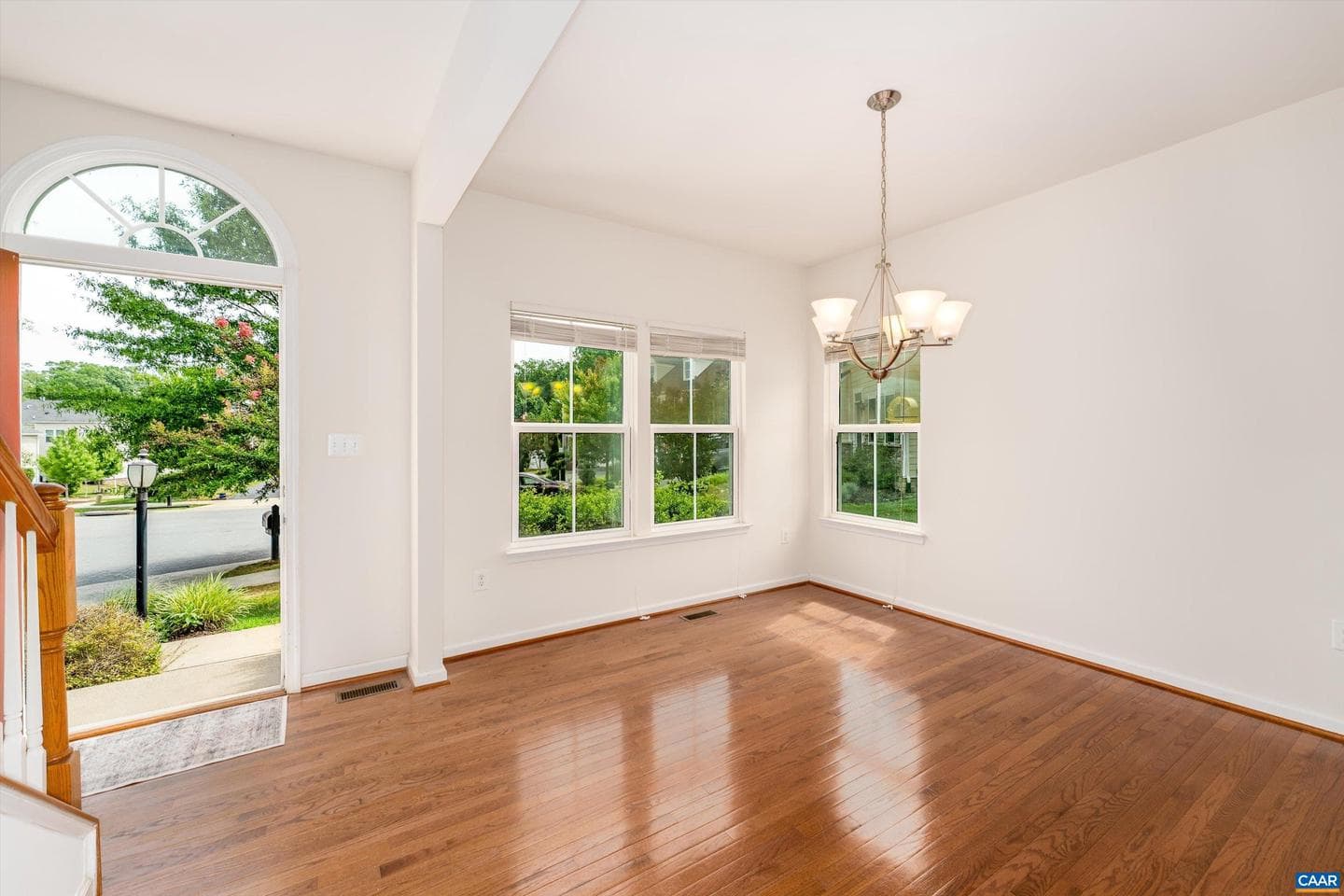 1549 Sawgrass Ct photo 8