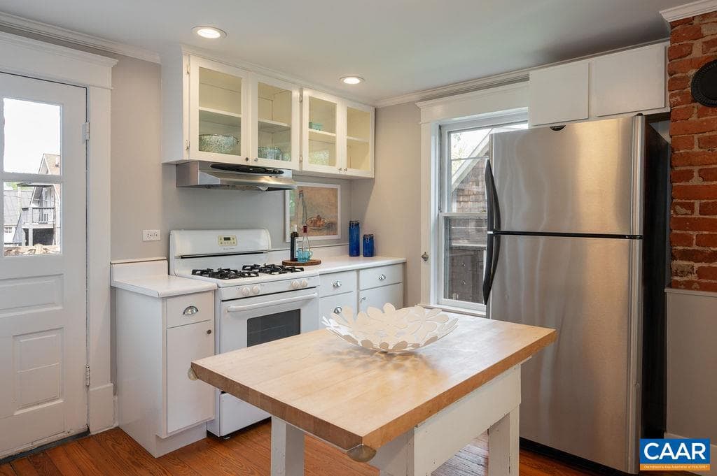 118 Goodman St photo 15