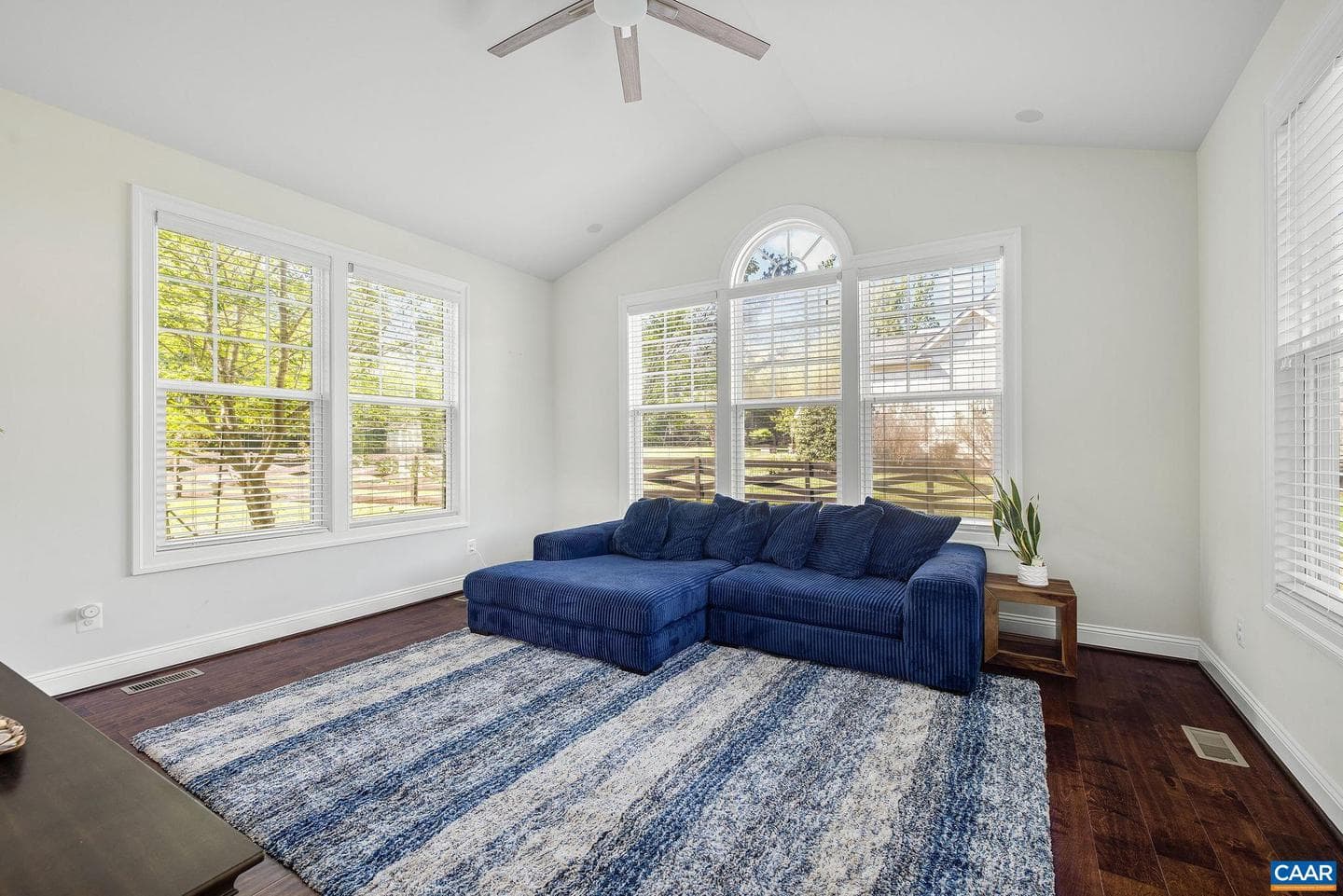 1630 Victor Pl photo 30