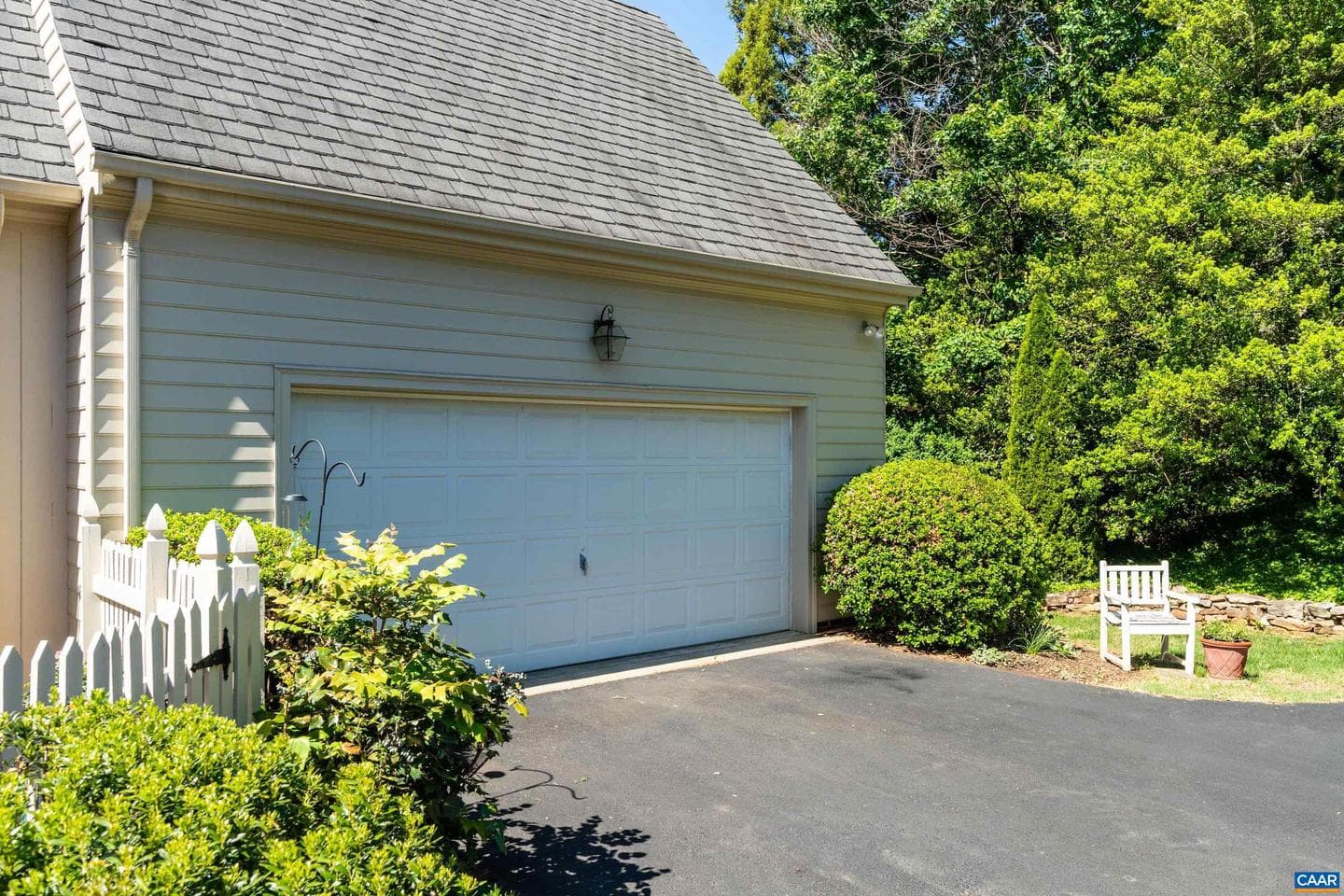 1126 Marion Dr photo 45