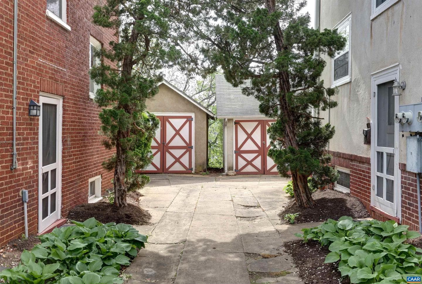620 Ridge St photo 37