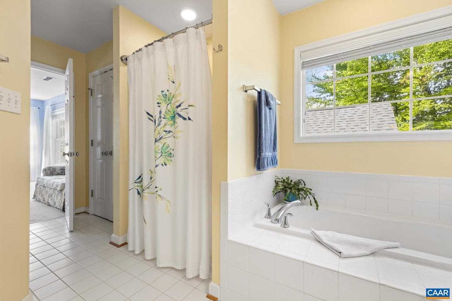 163 Saint Andrews St photo 30