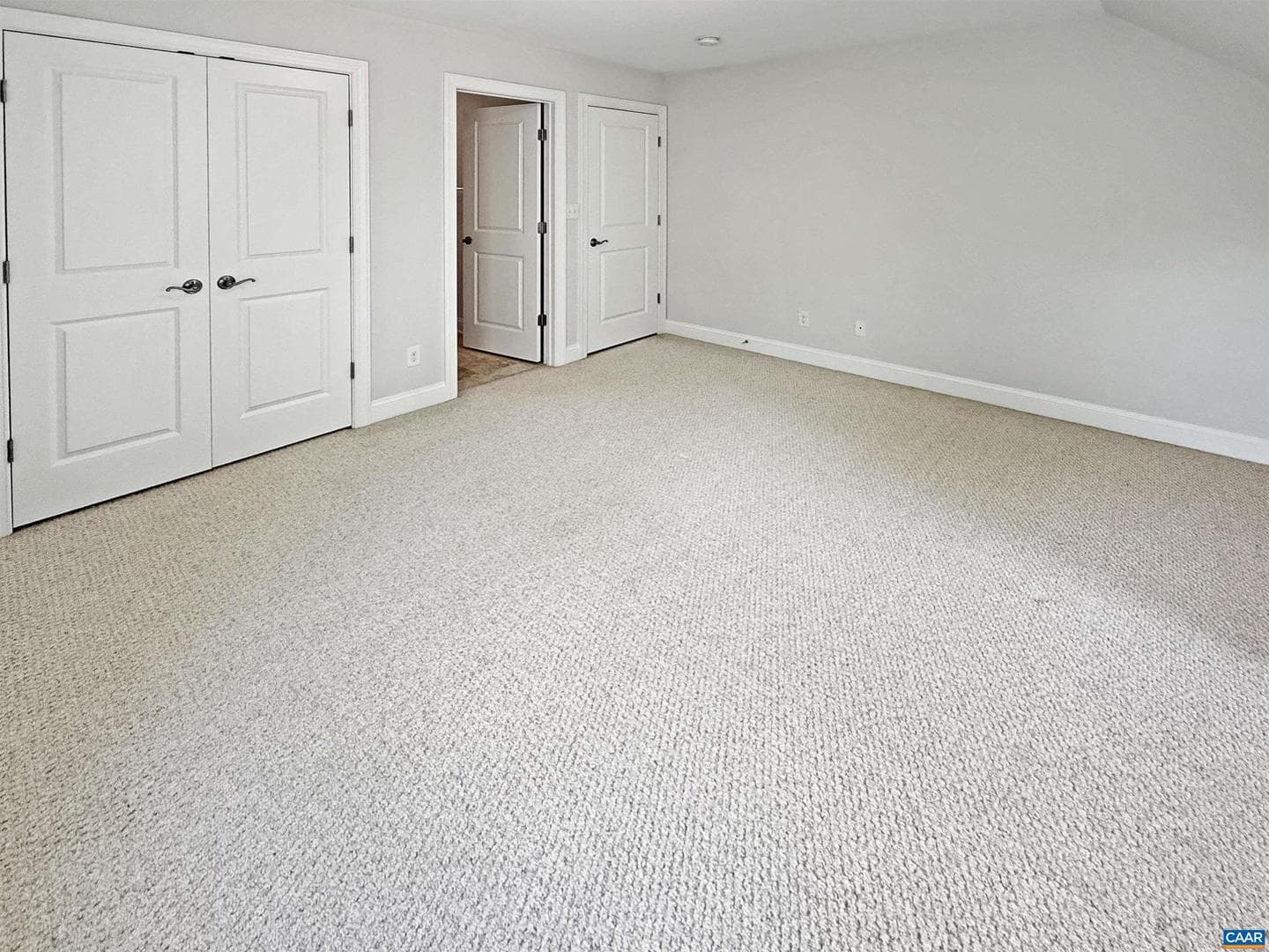 1025 Pelham Dr photo 33