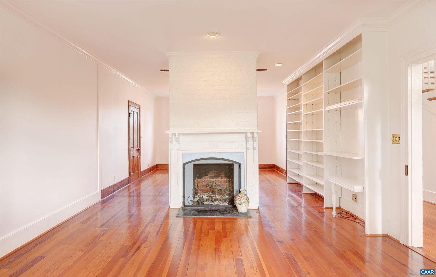 5474 Stony Point Pass photo 9