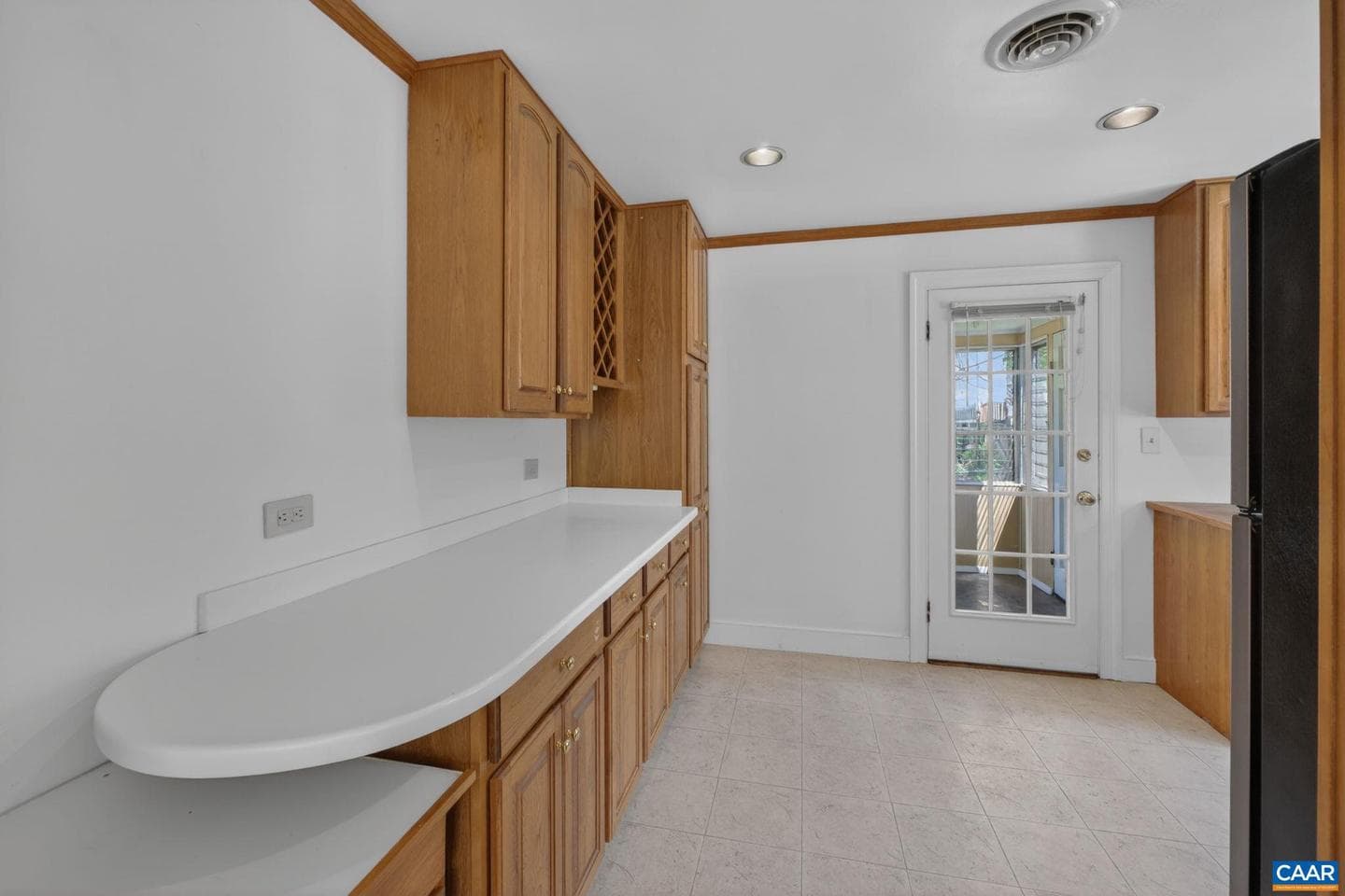 511 Stonehenge Ave photo 10