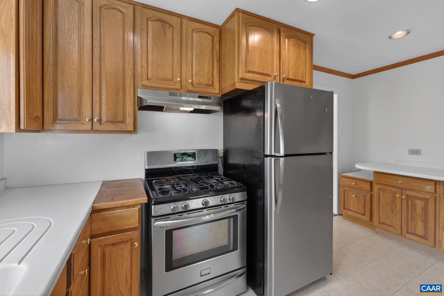 511 Stonehenge Ave photo 13
