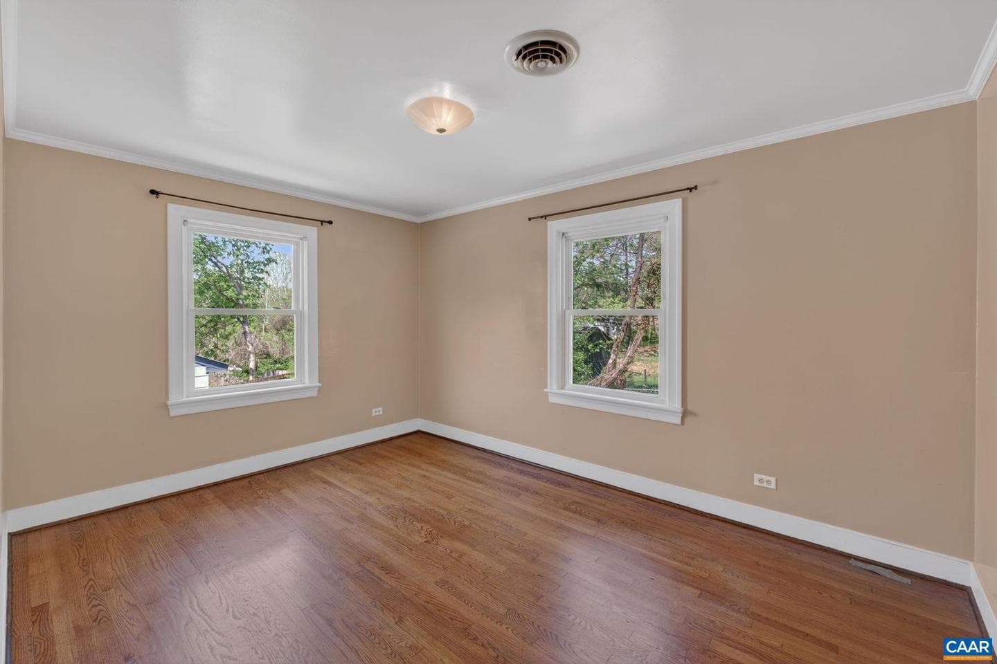 511 Stonehenge Ave photo 19