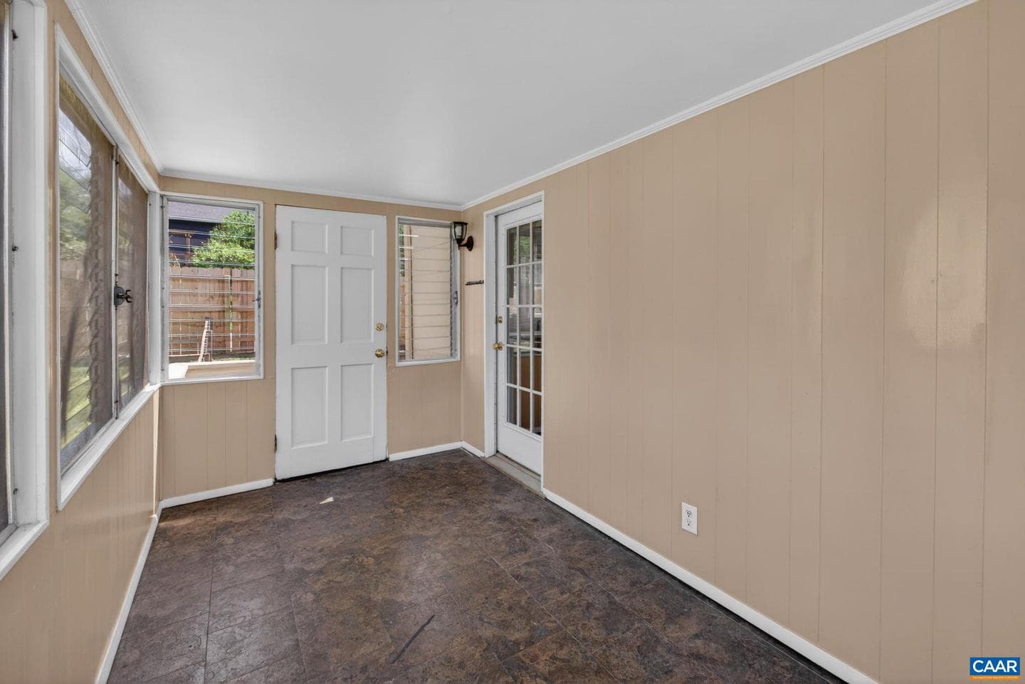 511 Stonehenge Ave photo 22
