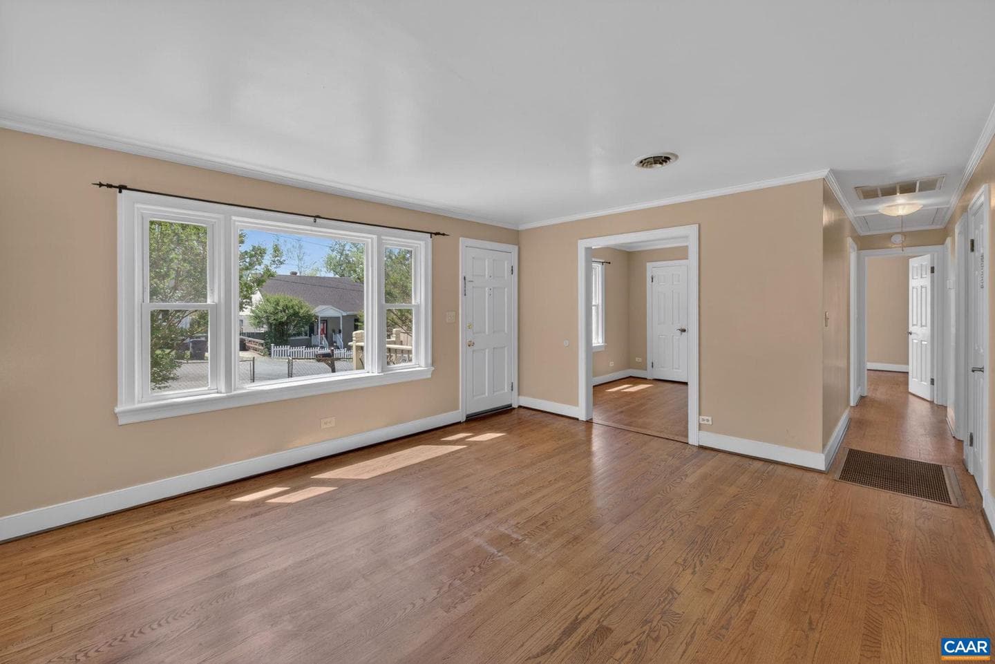 511 Stonehenge Ave photo 7