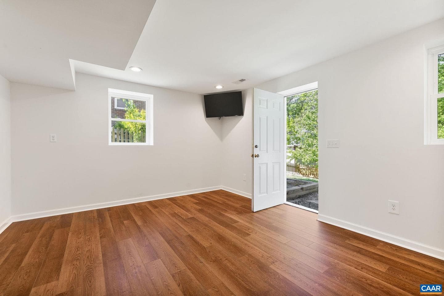 1007 Holmes Ave photo 30