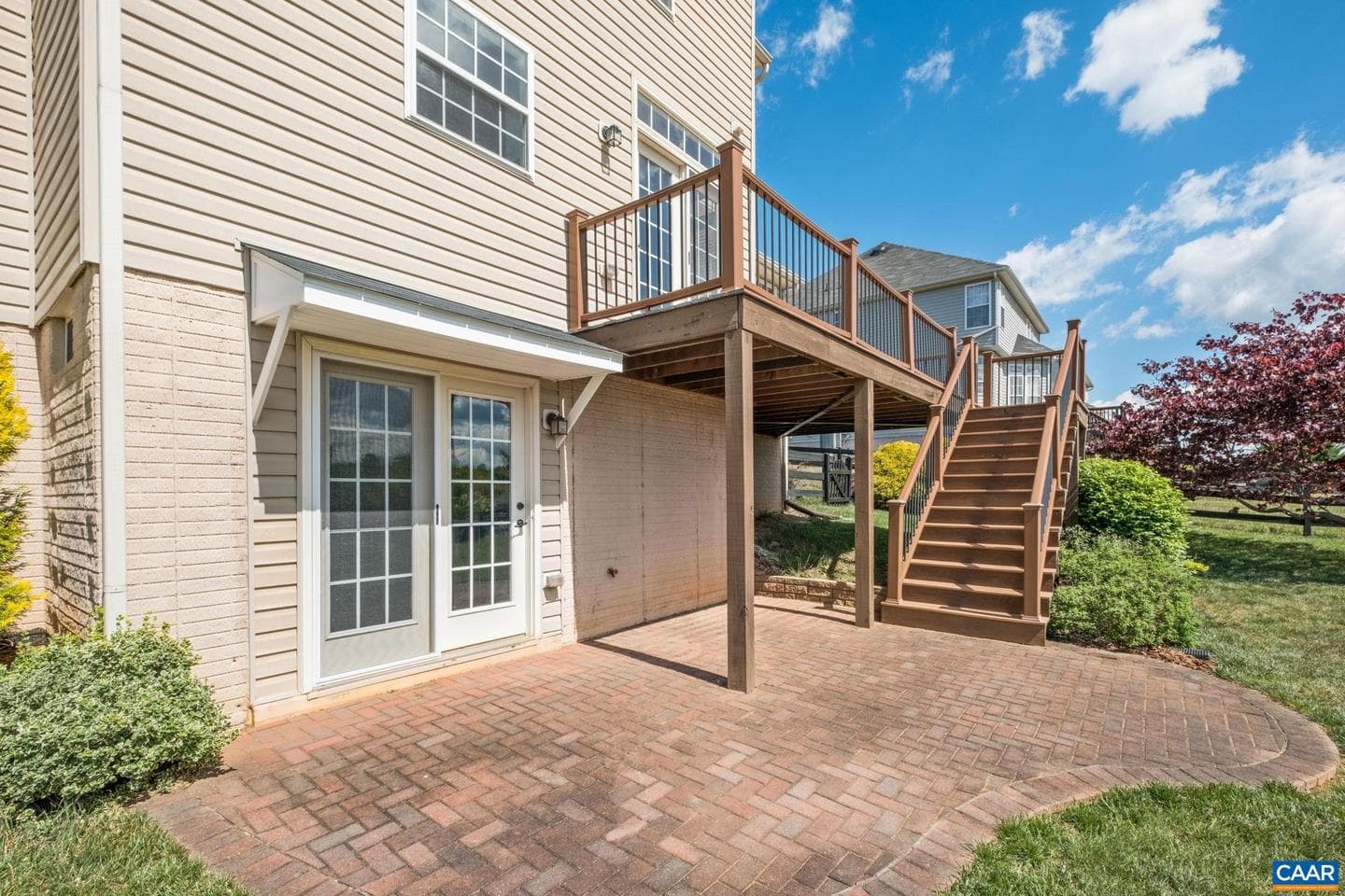 66 Elizabeth Dr photo 37
