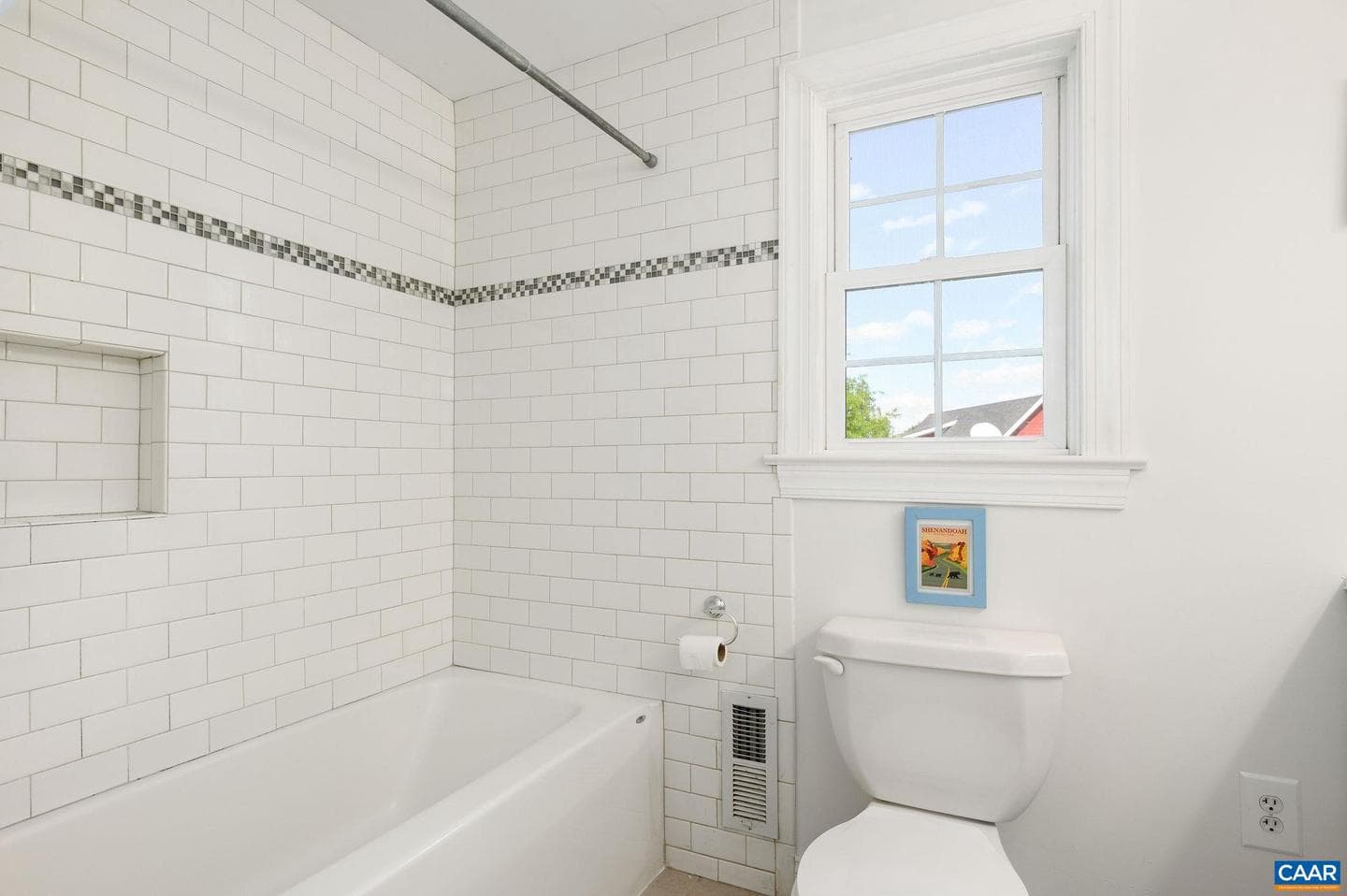 2720 Jefferson Park Ave photo 21