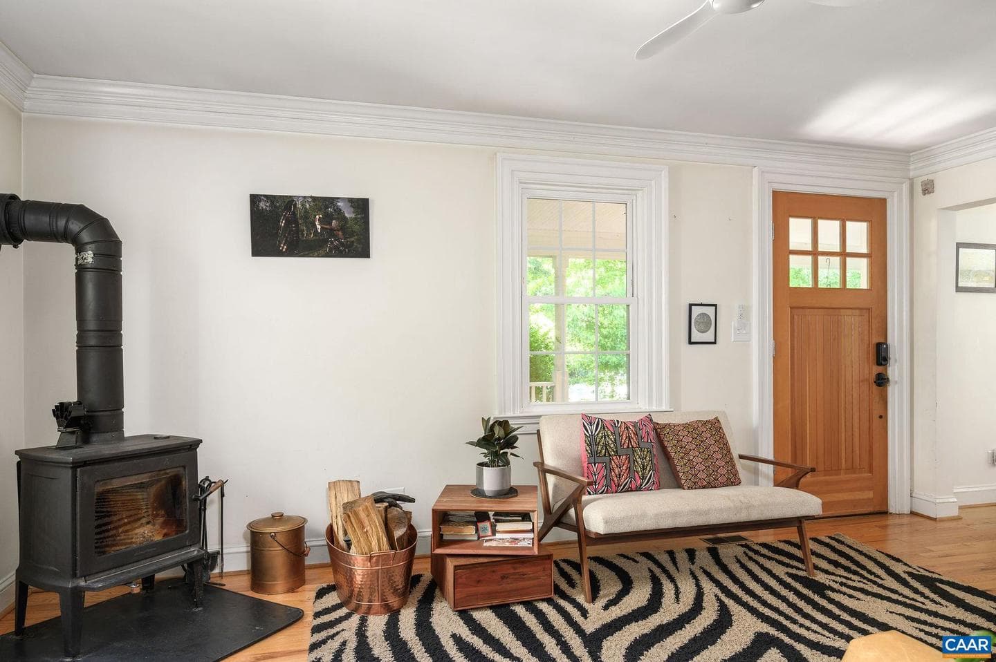 2720 Jefferson Park Ave photo 4