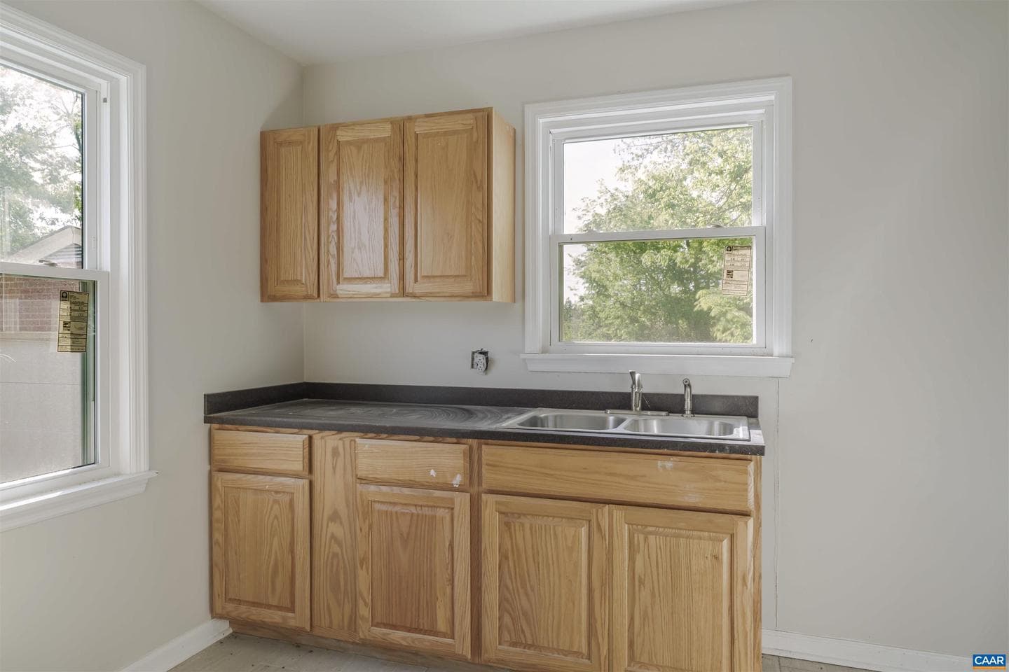 1116 Locust Ave photo 10