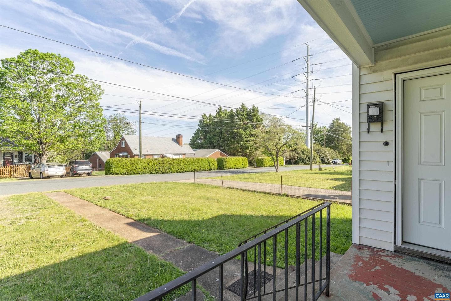 1116 Locust Ave photo 2
