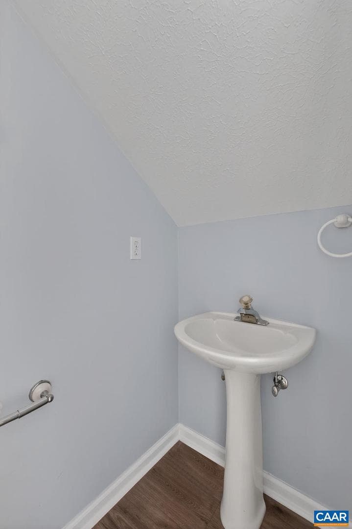 32 Wildwood Dr photo 38