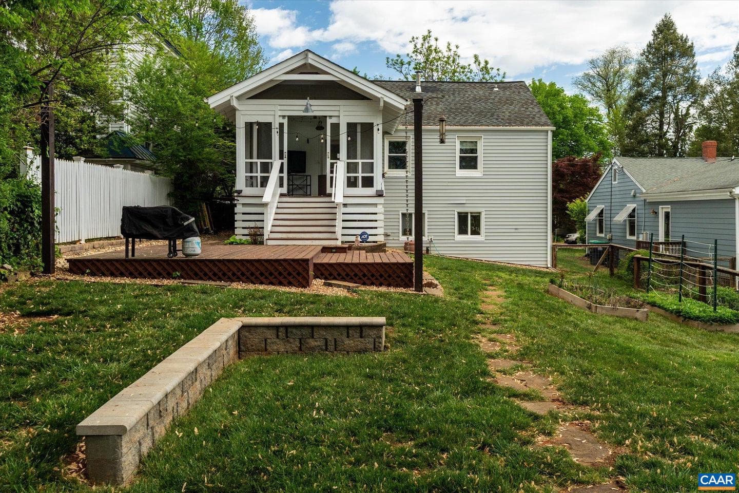 1116 East Jefferson St photo 29