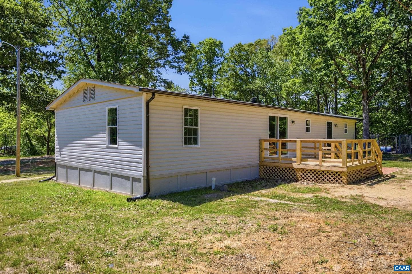 144 Alex Dr photo 31