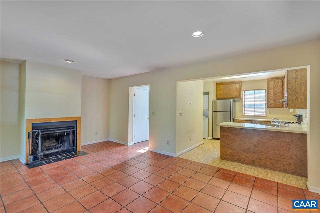 718 Exton Ct photo 7