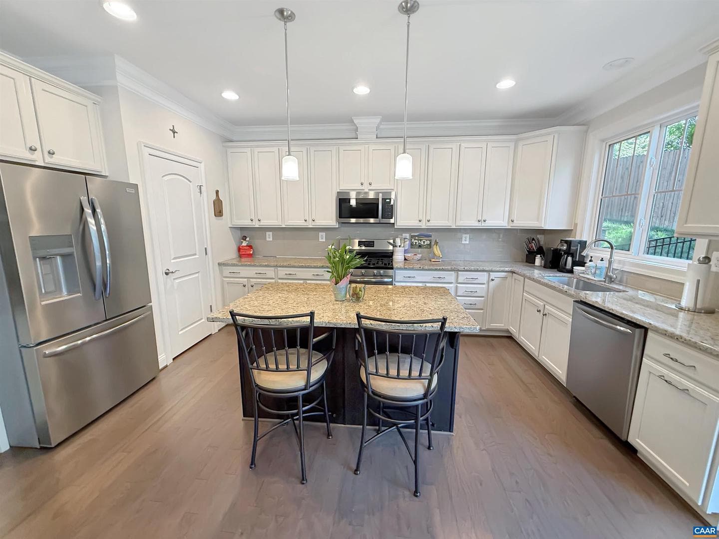 1239 Penfield Ln photo 8