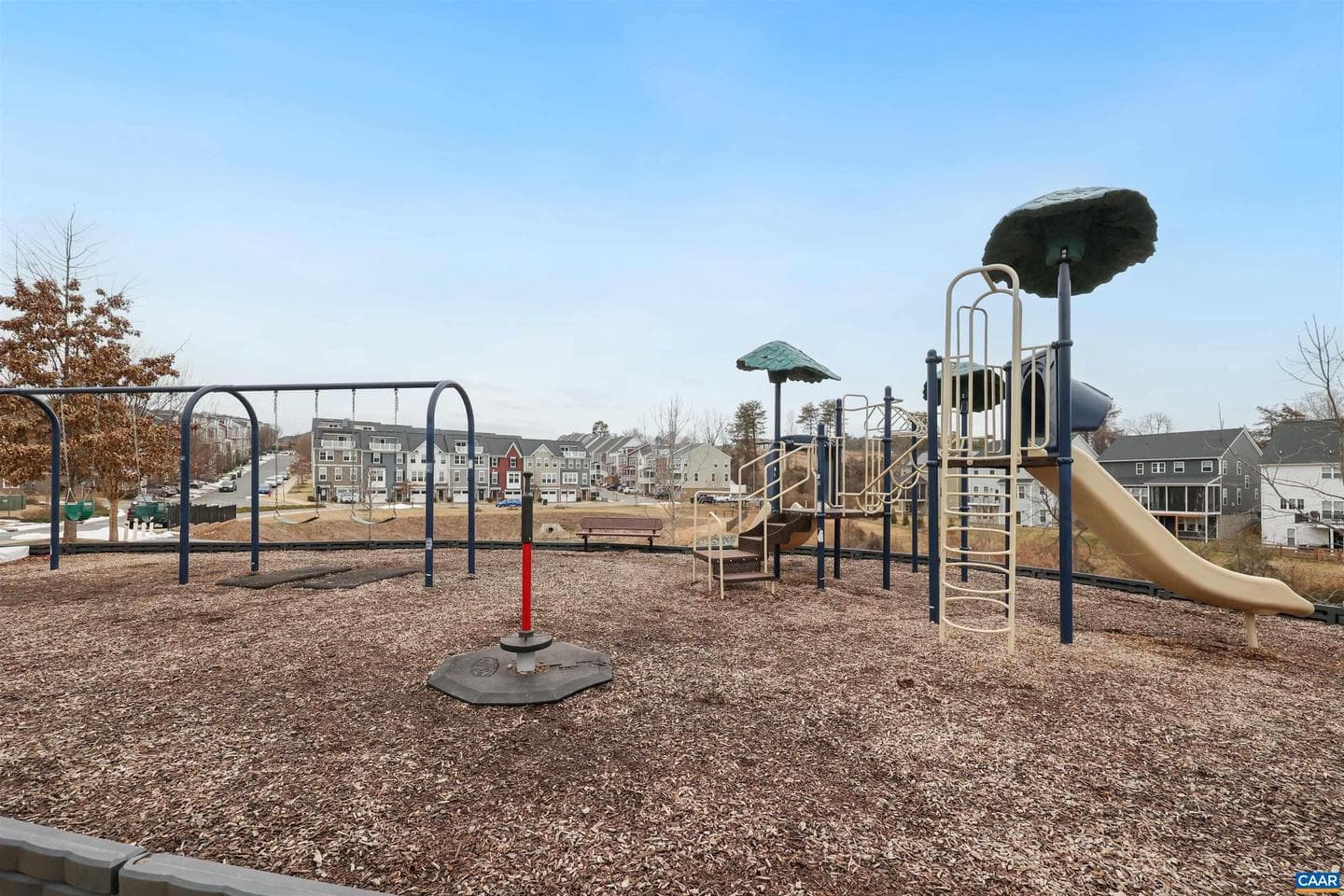 3649 Moffat St photo 34