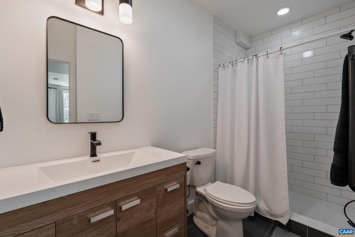 1021 Ridge St photo 38