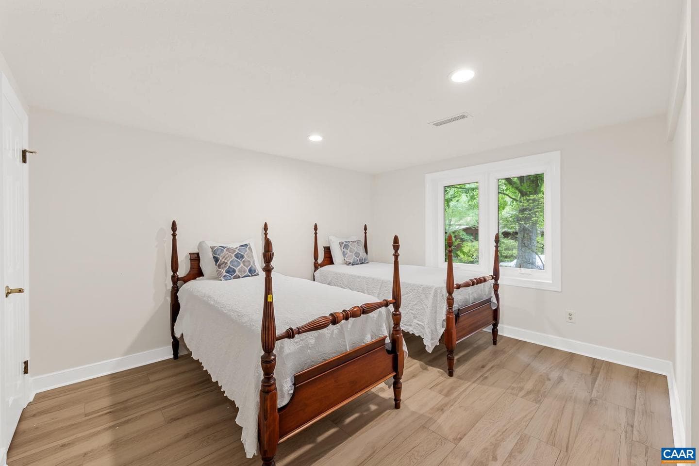 4 Lakeview Cir photo 38