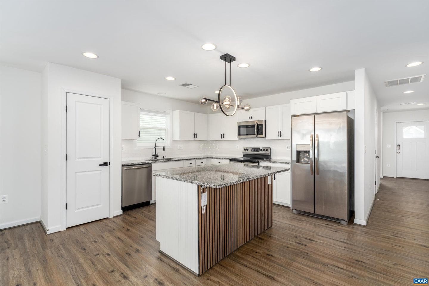 241 Vine St photo 8