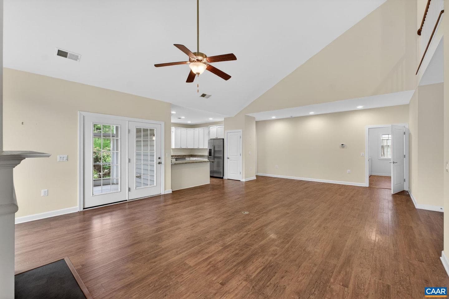 34 Virginia Ave photo 10