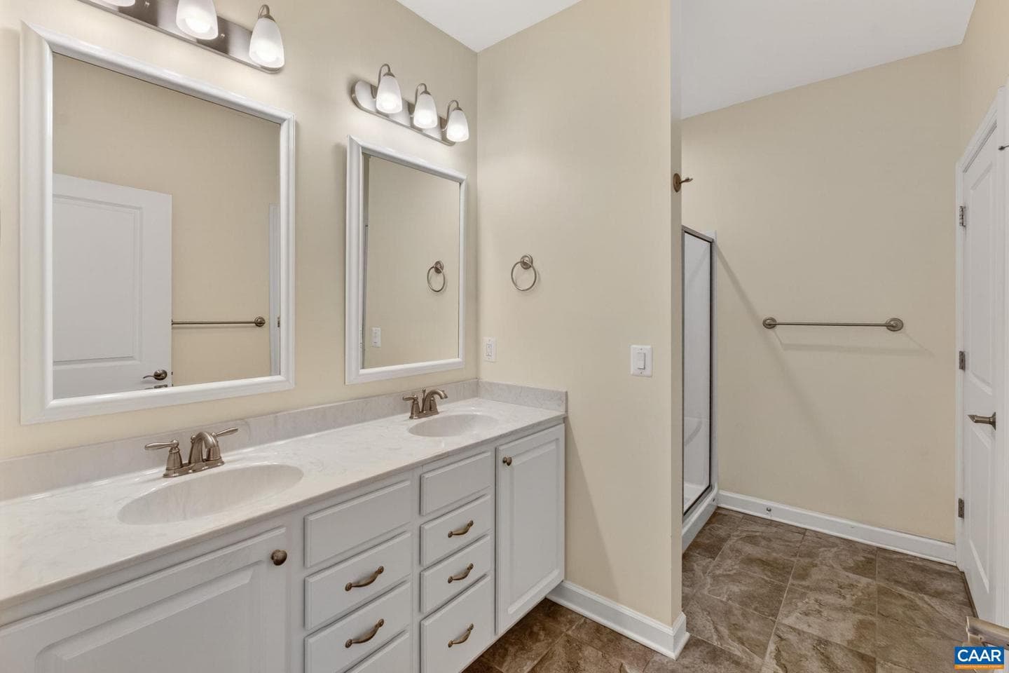 34 Virginia Ave photo 17