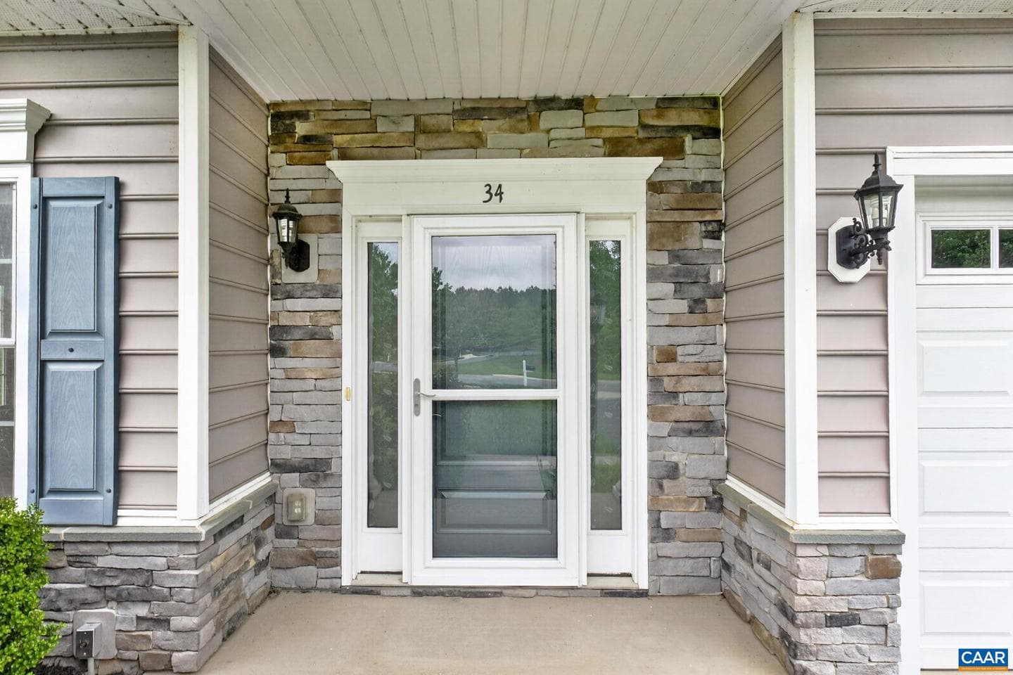 34 Virginia Ave photo 5