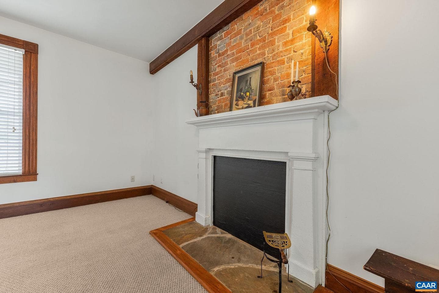 321 East St photo 23