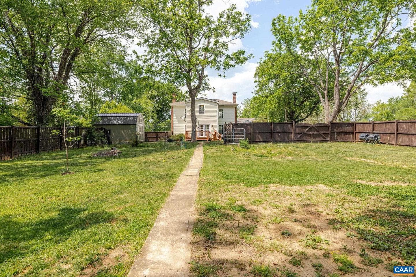 321 East St photo 58