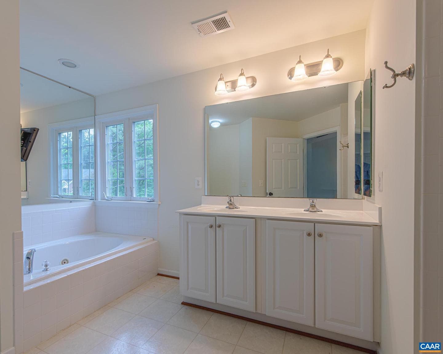 9 Laurel Oak Ct photo 28